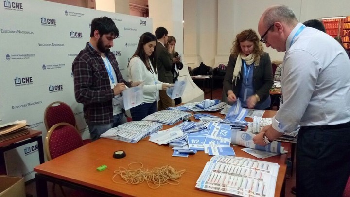 En las cárceles, Cristina Kirchner le ganó a Cambiemos por amplio margen: 2993 a 292 votos