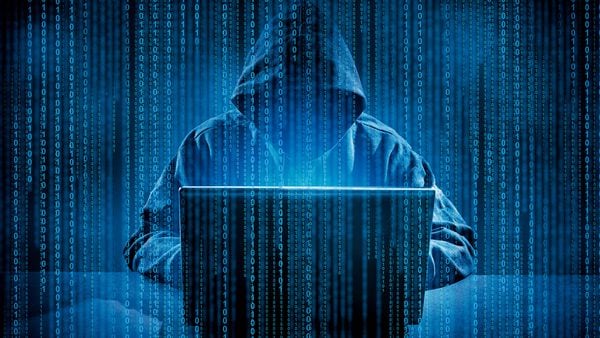Es fundamental revisar el firewall y correr un antivirus.