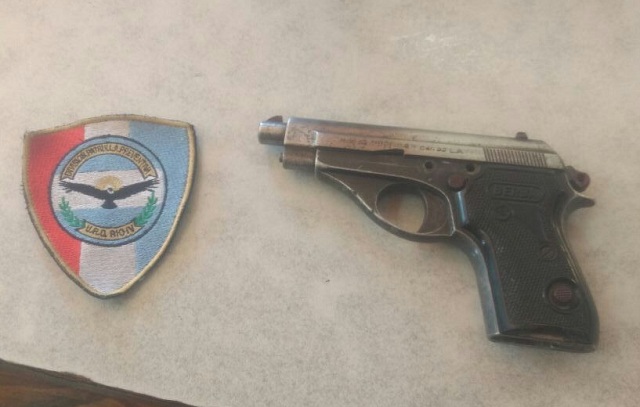 Dos detenidos por narcomenudeo en barrio Villa Cornú